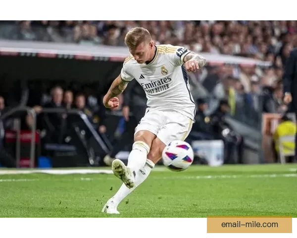 克罗斯称赞年轻球员近期状态回升表示欣慰并鼓励继续努力