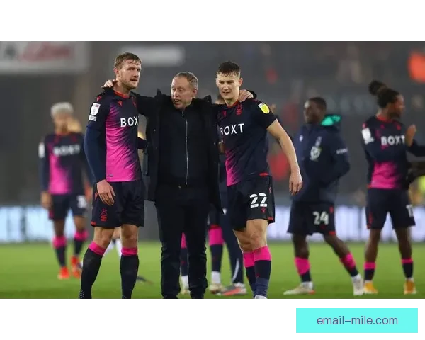 耶茨担纲森林队中场核心展现极致强硬统治力